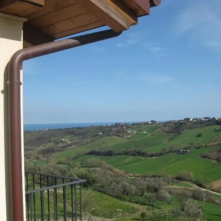 Casa Jo - Country With Sea View And 3 Private Ensuite Bed & Breakfast Lapedona